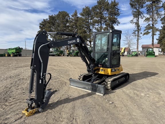 2024 John Deere 35P Equipment Image0