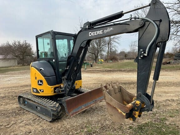2023 John Deere 35P Equipment Image0