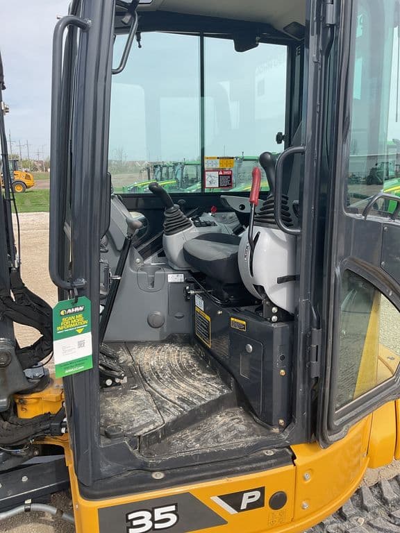 Image of John Deere 35P equipment image 3