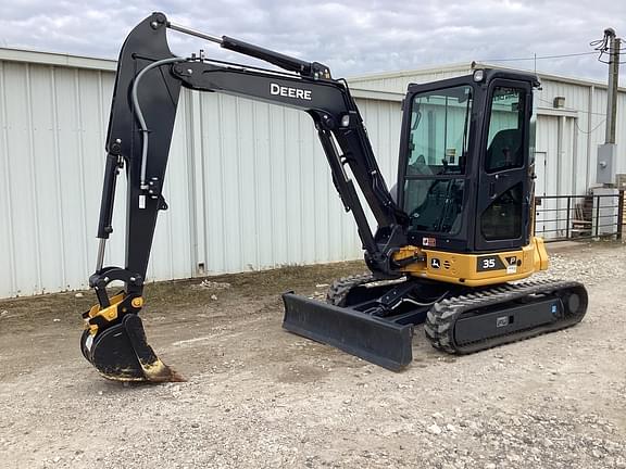 Image of John Deere 35P equipment image 1