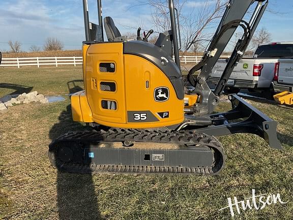 Image of John Deere 35P equipment image 2