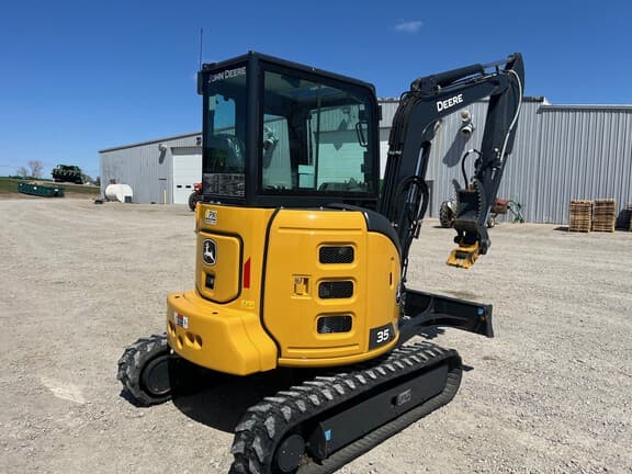 Image of John Deere 35P equipment image 4
