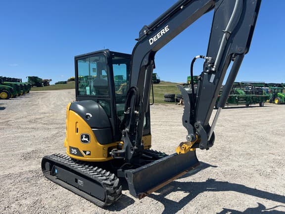 Image of John Deere 35P equipment image 3