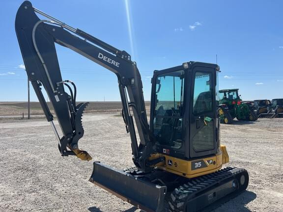 Image of John Deere 35P equipment image 1