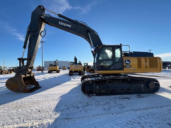 Image of John Deere 350P equipment image 1