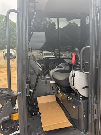 Image of John Deere 35G equipment image 4