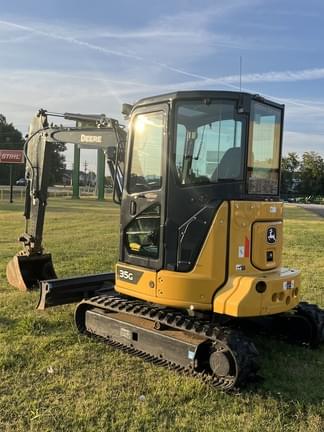 Image of John Deere 35G equipment image 2