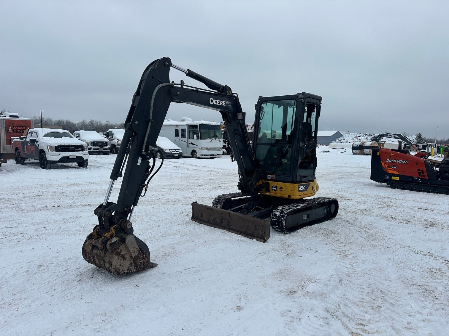 2023 John Deere 35G Equipment Image0