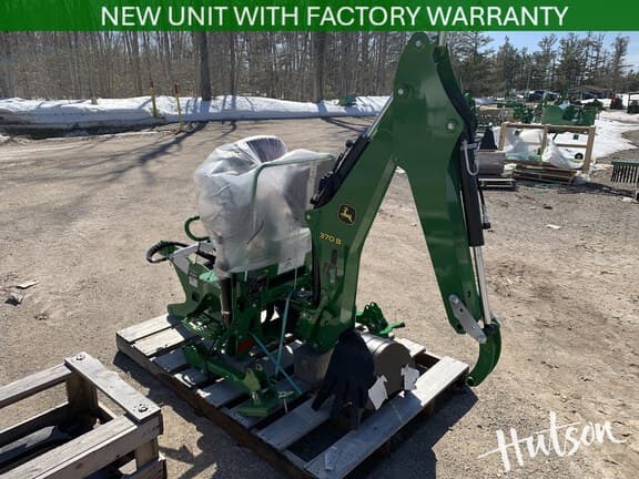 Image of John Deere 370B equipment image 2
