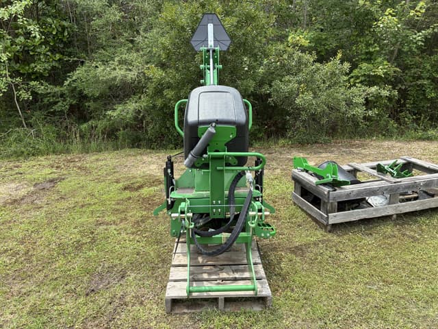 Image of John Deere 370B equipment image 3