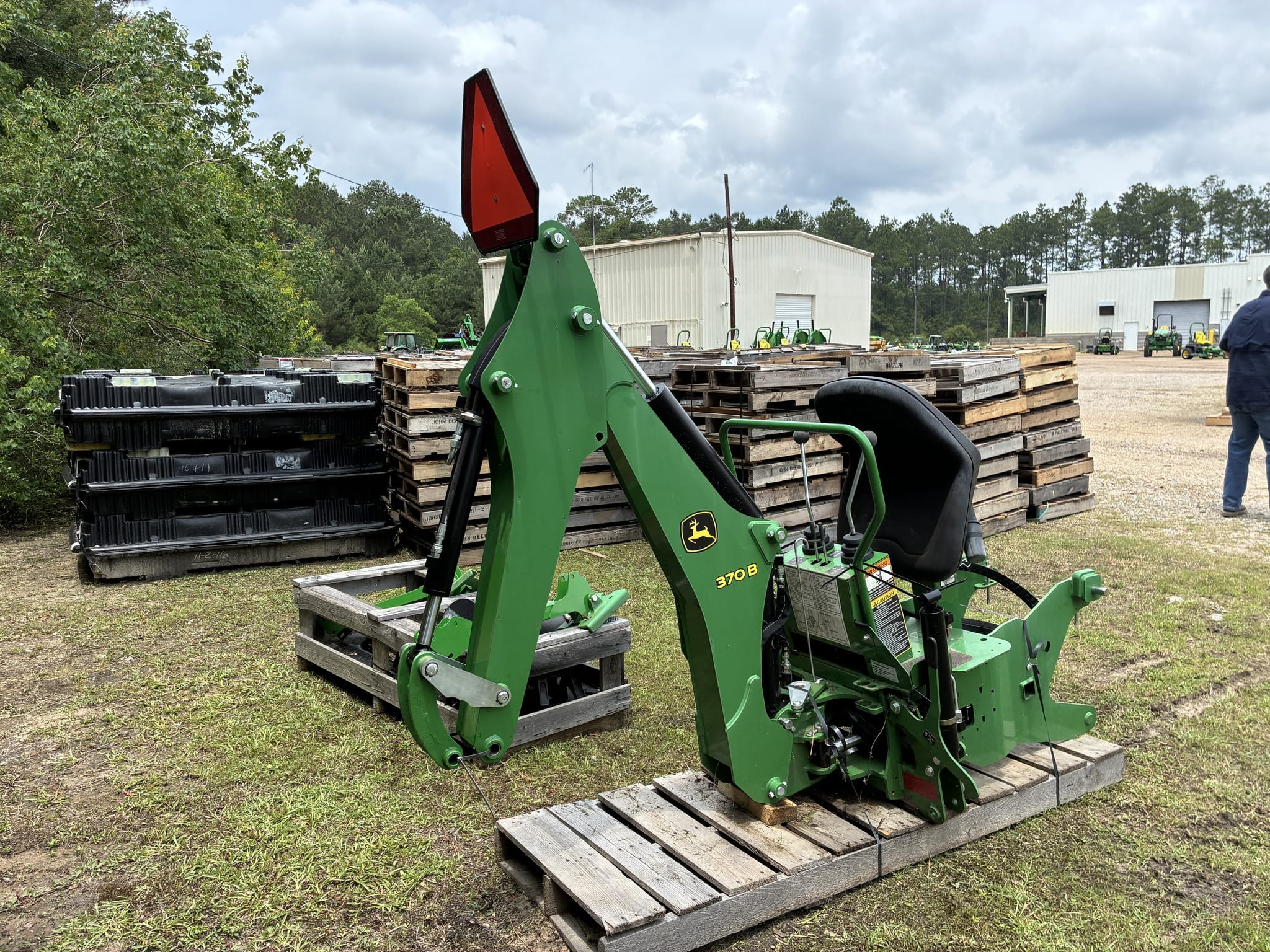 2023 John Deere 370B Equipment Image0