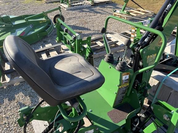 Image of John Deere 370B equipment image 2