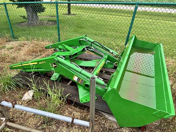 Image of John Deere 400E equipment image 1