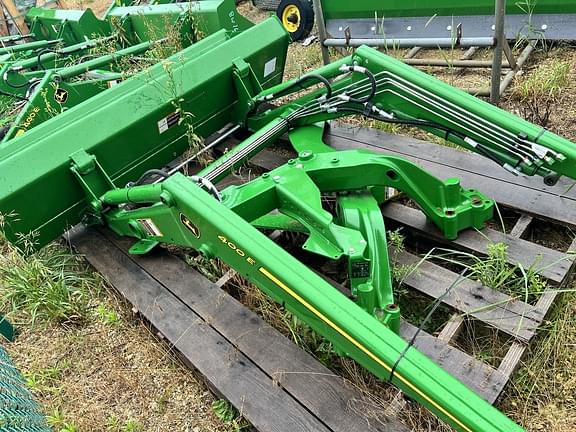 Image of John Deere 400E equipment image 4