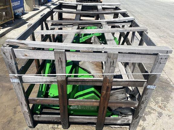 Image of John Deere 400E equipment image 1