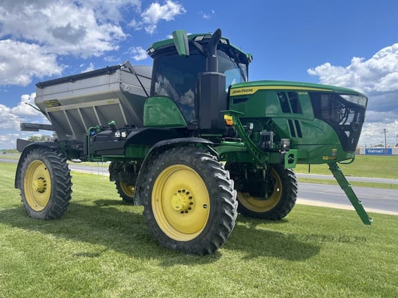 2023 John Deere 400R Equipment Image0