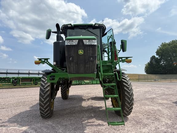 Image of John Deere 400R equipment image 3