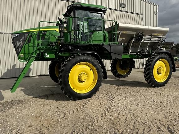 Image of John Deere 400R equipment image 2