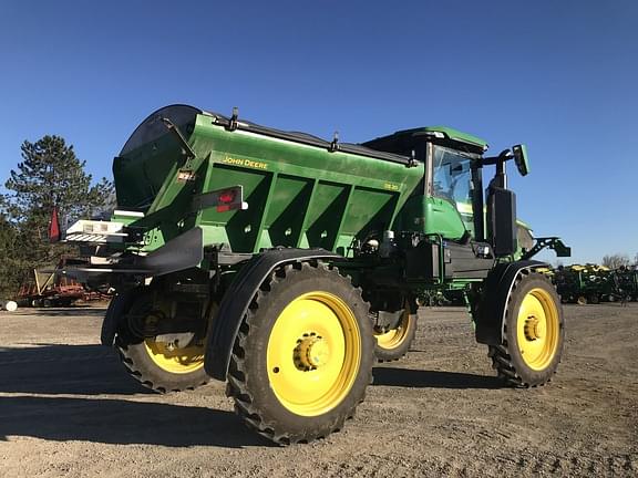 Image of John Deere 400R equipment image 3