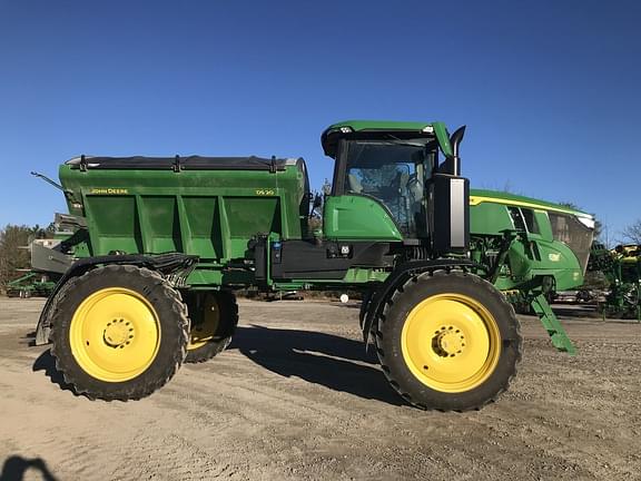 Image of John Deere 400R equipment image 1