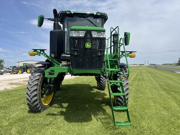 Image of John Deere 400R equipment image 1
