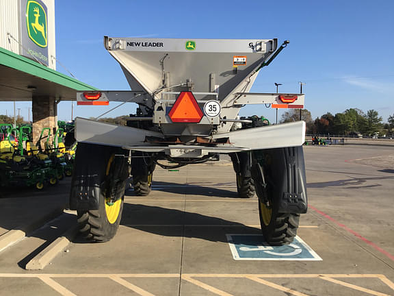 Image of John Deere 400R equipment image 3