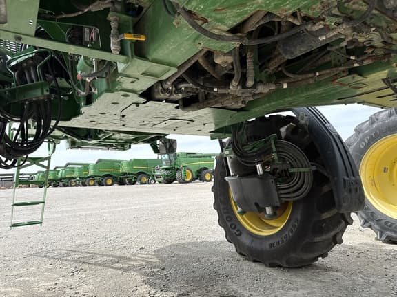 Image of John Deere 400R equipment image 1