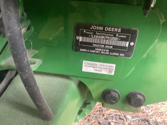 Image of John Deere 4044M equipment image 3