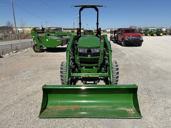 Image of John Deere 4044M equipment image 4