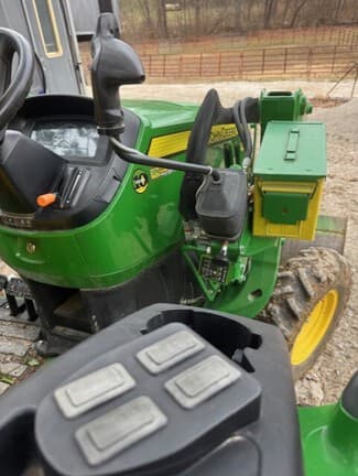 Image of John Deere 4044M equipment image 3