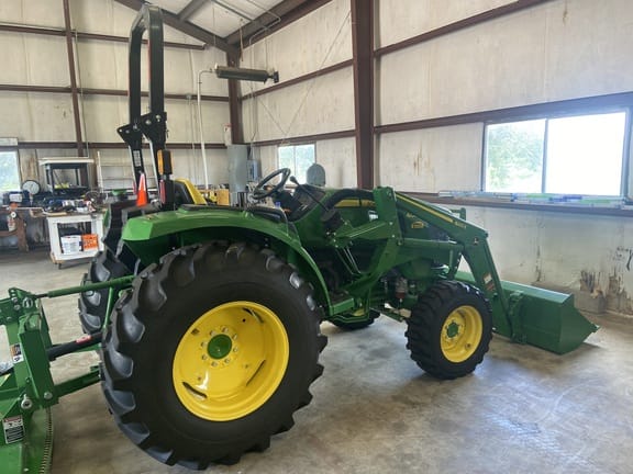 Main image John Deere 4044M