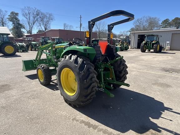 Image of John Deere 4044M equipment image 4