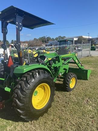 Image of John Deere 4044M equipment image 3