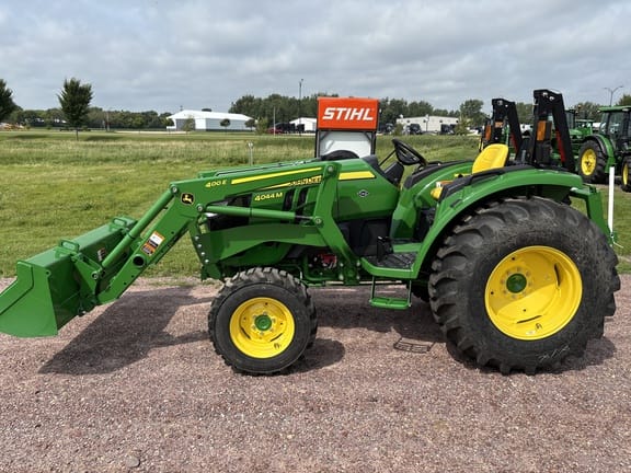 Main image John Deere 4044M
