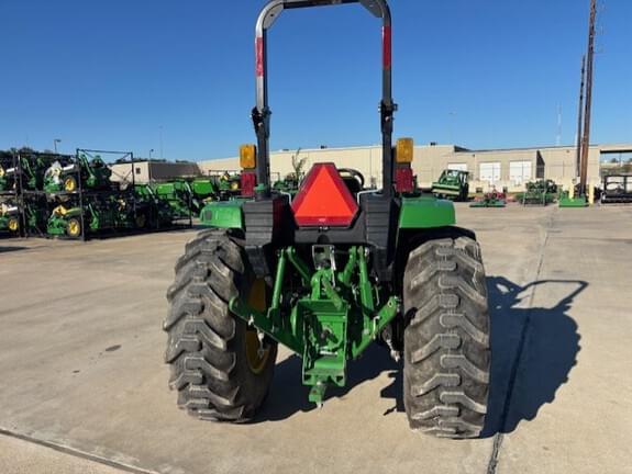Image of John Deere 4044M equipment image 4