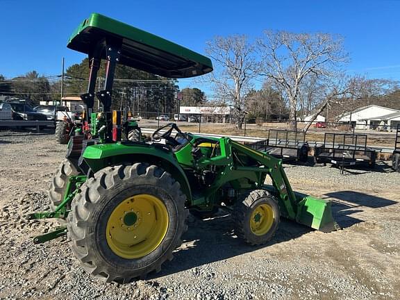 Image of John Deere 4044M equipment image 4