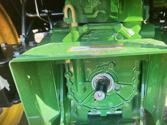 Image of John Deere 4044M equipment image 4