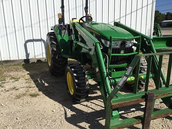Image of John Deere 4044M equipment image 3