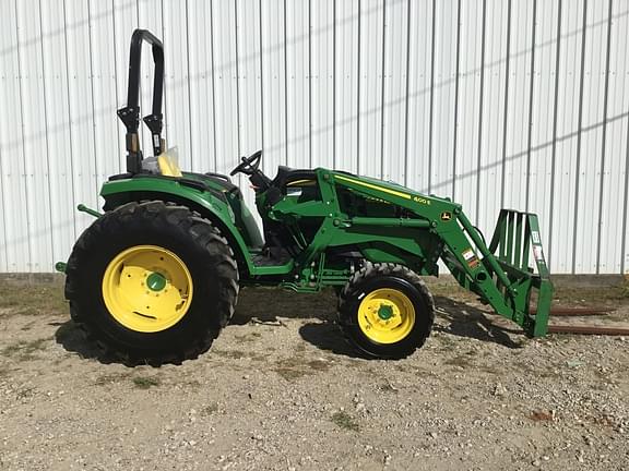 Image of John Deere 4044M equipment image 4