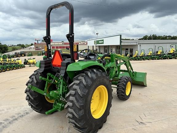 Image of John Deere 4044M equipment image 4