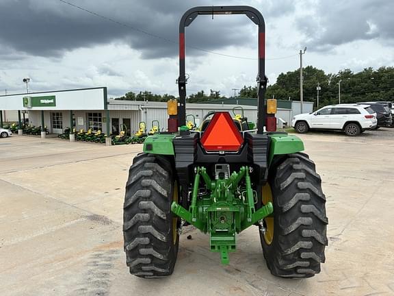 Image of John Deere 4044M equipment image 3