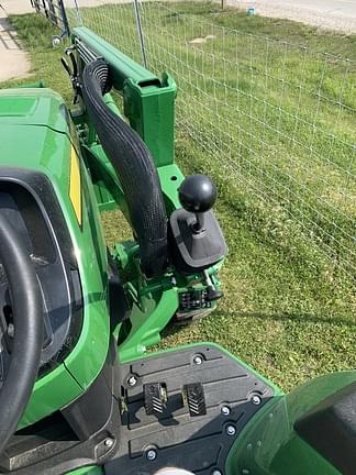 Image of John Deere 4044M equipment image 4