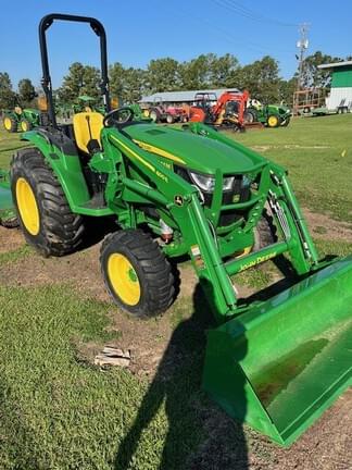 Image of John Deere 4044M equipment image 3