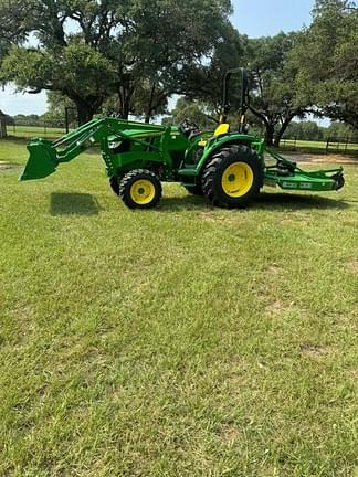 Image of John Deere 4044M equipment image 3