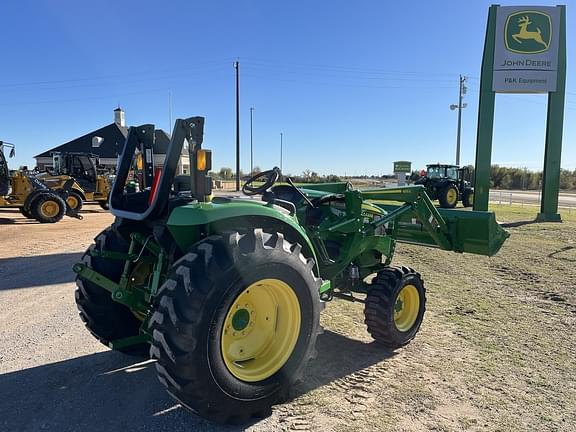 Image of John Deere 4044M equipment image 4