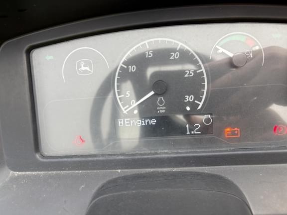 Image of John Deere 4044M equipment image 4