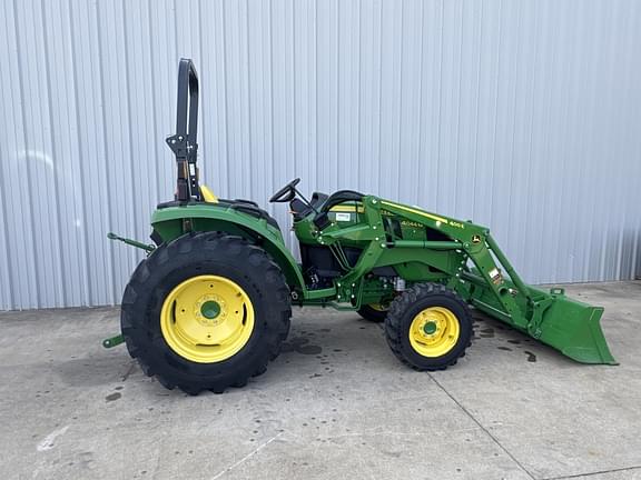 Image of John Deere 4044M equipment image 3