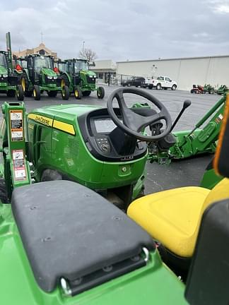 Image of John Deere 4044M equipment image 4