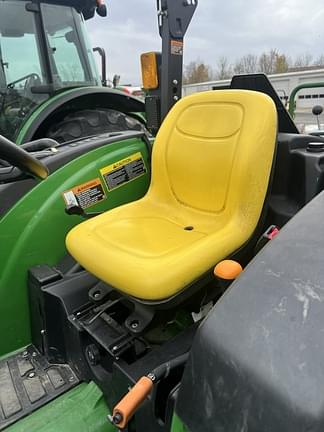 Image of John Deere 4044M equipment image 3