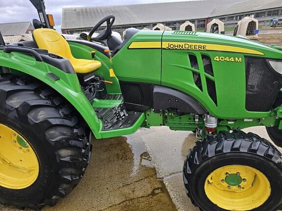 Image of John Deere 4044M Primary image